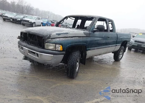 1998 Dodge Ram 1500 St из США, поврежденный, VIN 3B7HF13Z2WG233660